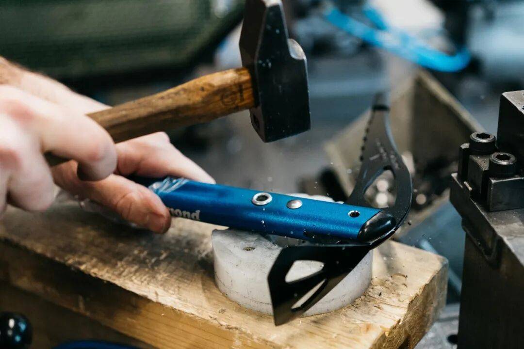 品牌终于来华讲阿尔卑斯山故事冰球突破网站