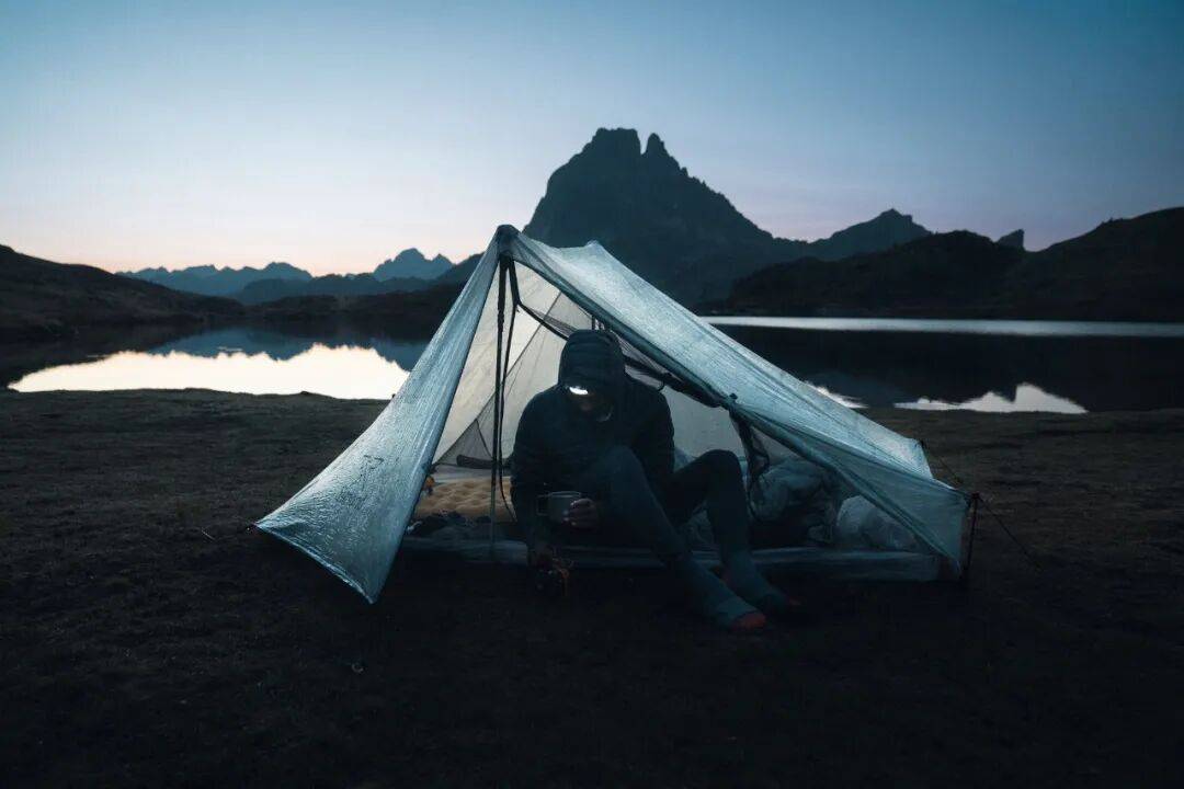 品牌终于来华讲阿尔卑斯山故事冰球突破网站165年老牌户外(图4)